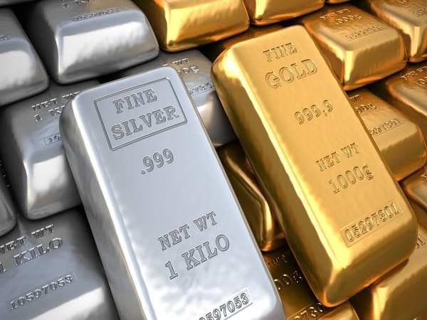 Gold Price Today: Yellow metal to remain choppy amid global uncertainties. Experts say buy around Rs 47,700