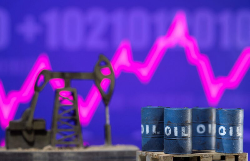 Tumble oil prices are more than $ 5 per barrel as Biden weighty releases of massive reserves