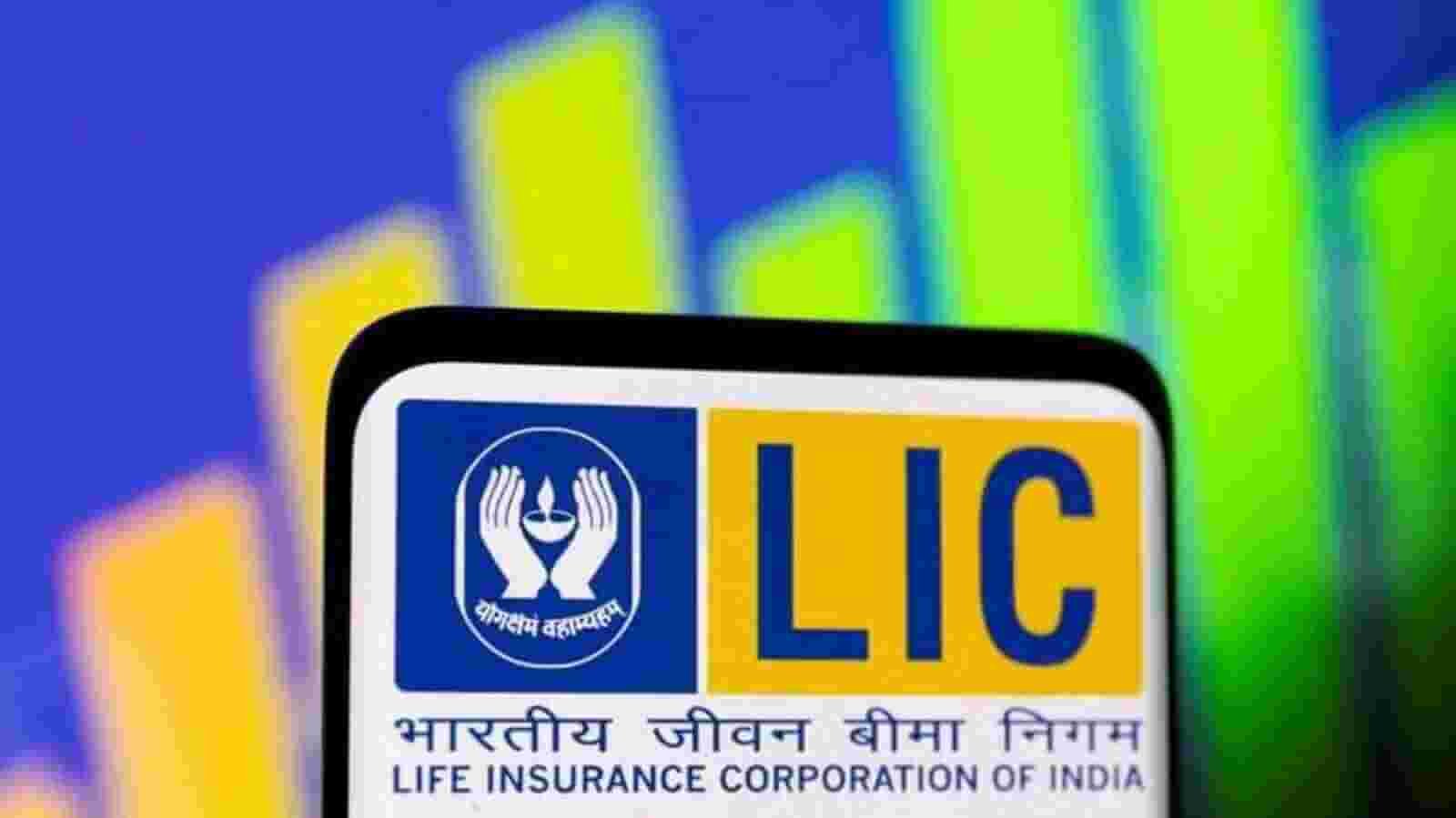 Hindenburg rout: LIC's₹30,000 crore investment in Adani stocks in a loss