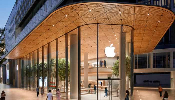 Energy In Mumbai Incredible Tim Cook Opens India’s First Apple Store